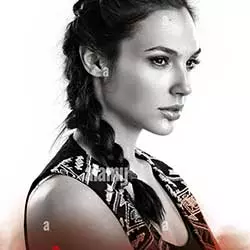 Gal Gadot Wonder Woman Lesbienne