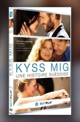 Kyss Mig film lesbien suedois : Ruth Vega Fernandez et Liv Mjones dans le film d'Alexandra-Therese Keining