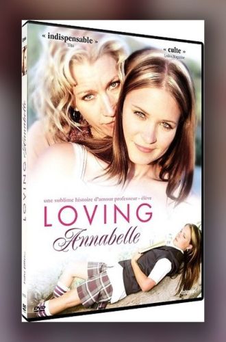 Loving Annabelle film lesbien : Diane Gaidry et Erin Kelly dans le drame de Katherine Brooks en pensionnat
